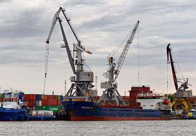 Правительство России утвердило создание портовой особой экономической зоны в Астраханской области